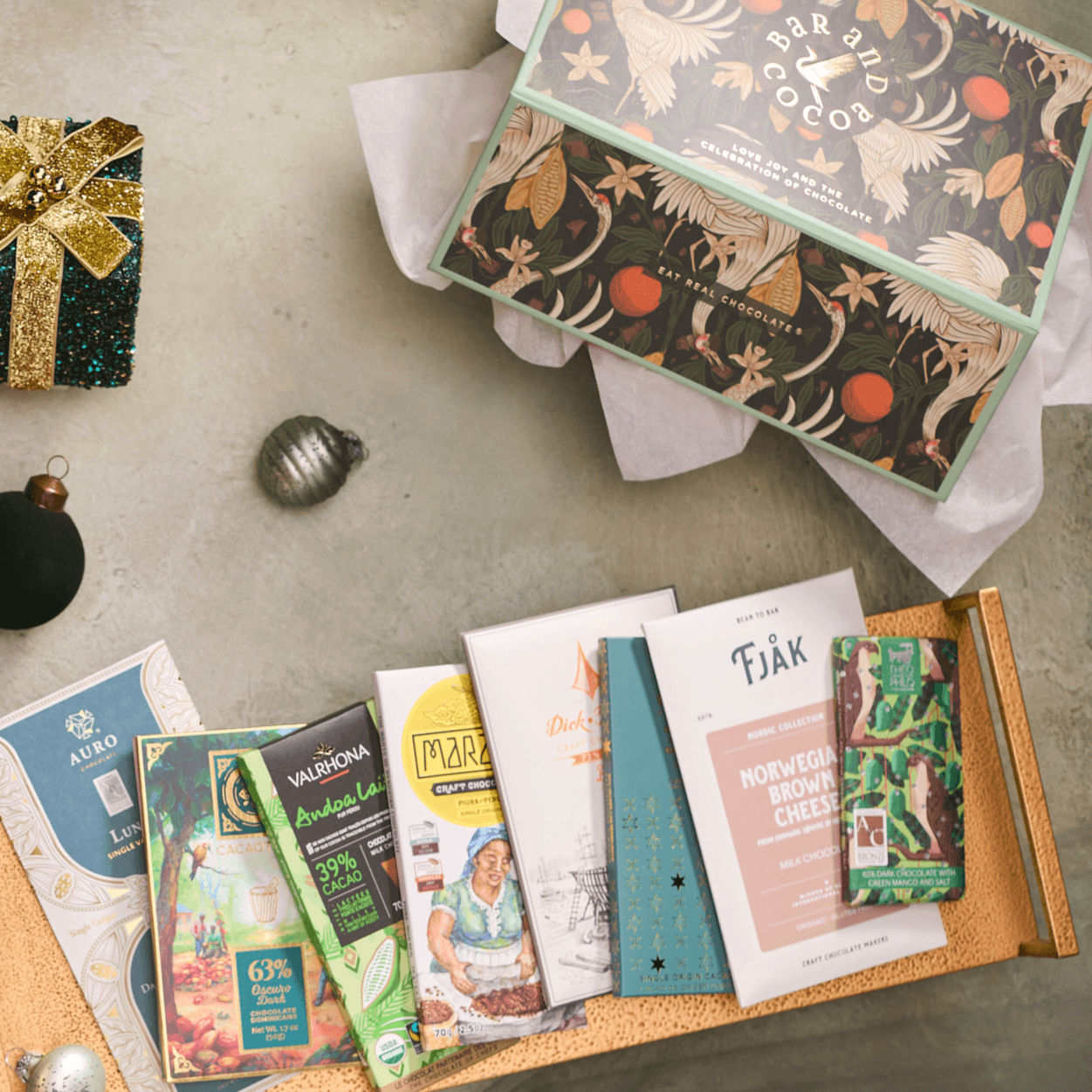 Chocolate Bars of the World gift box with ornate bar and cocoa design