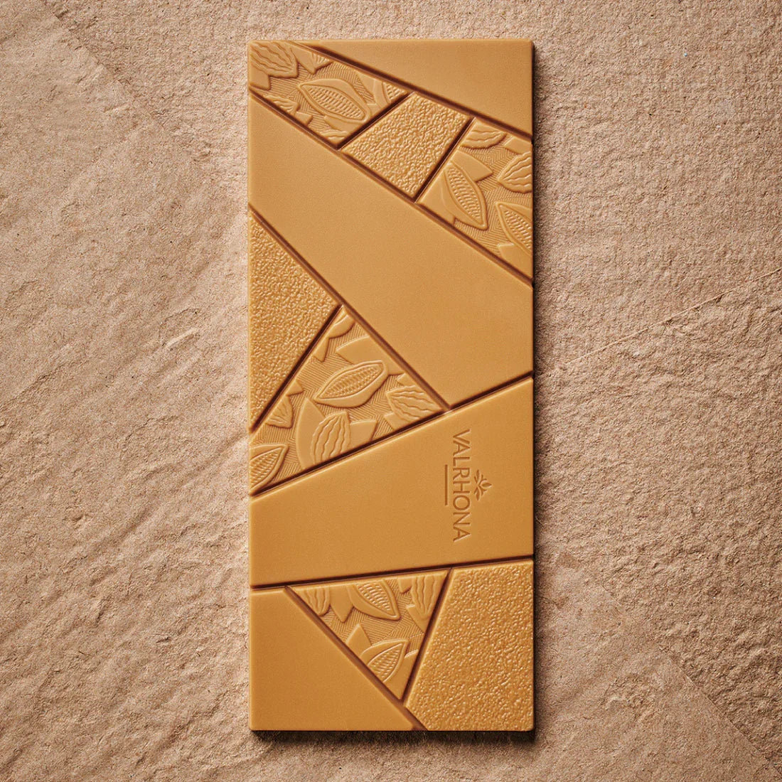 Valrhona Grand Cru Dulcey Blond 35% golden-brown chocolate bar
