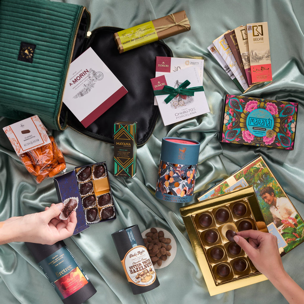 Grand Chocolate Voyage green quilted zip pouch with black flap