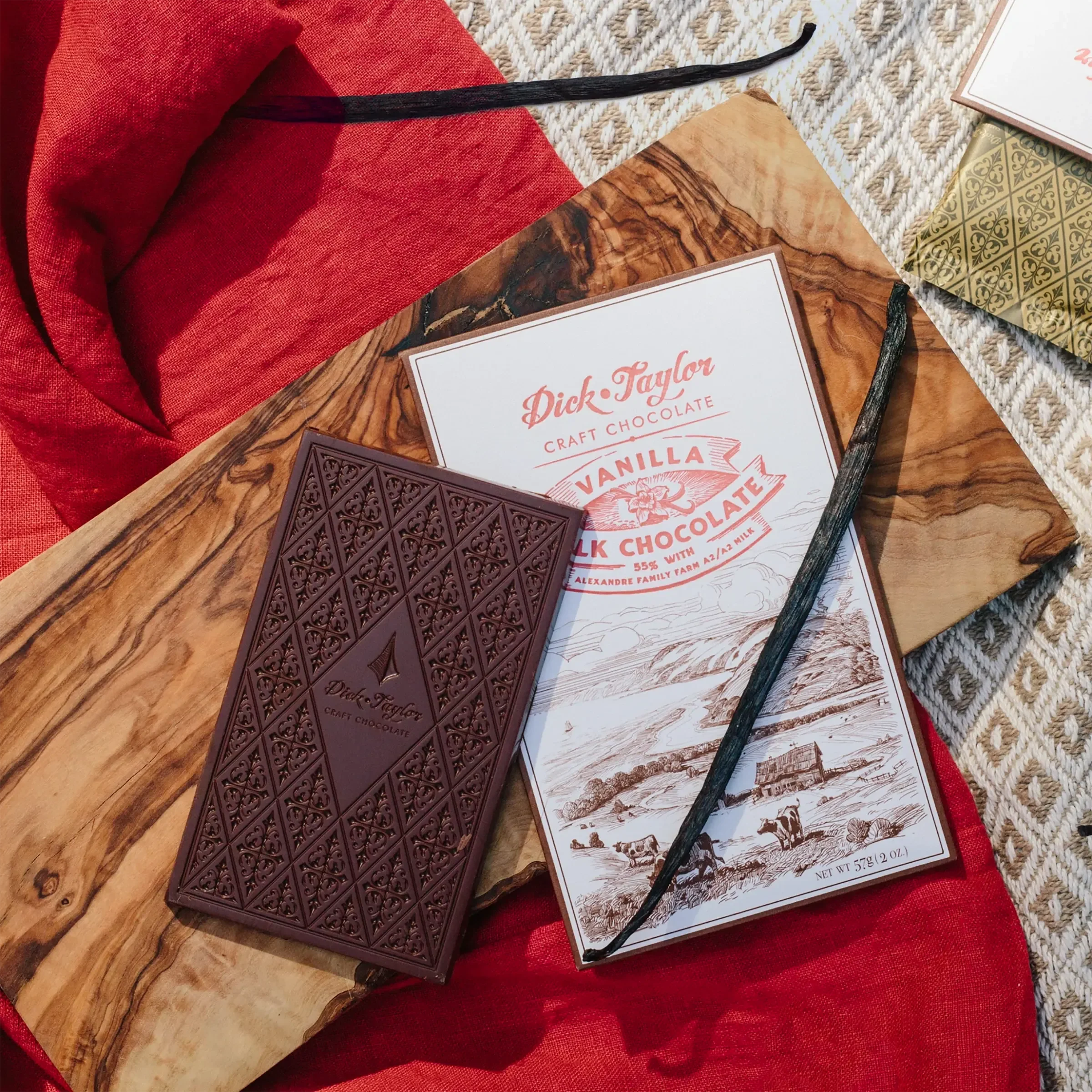 Dick Taylor Vanilla Milk Chocolate 55% bar with diamond embossing